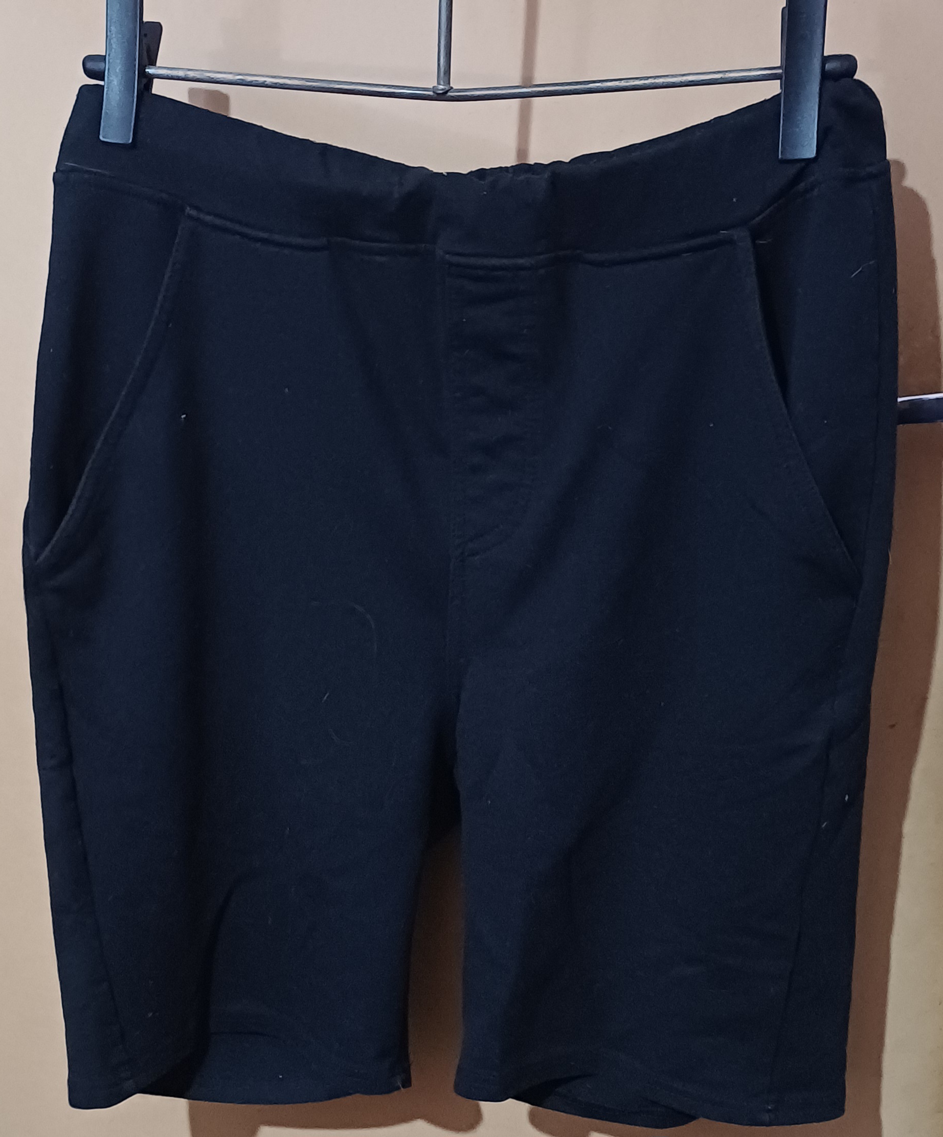 Ladies: Black Shorts - Make: no make - Size: Small